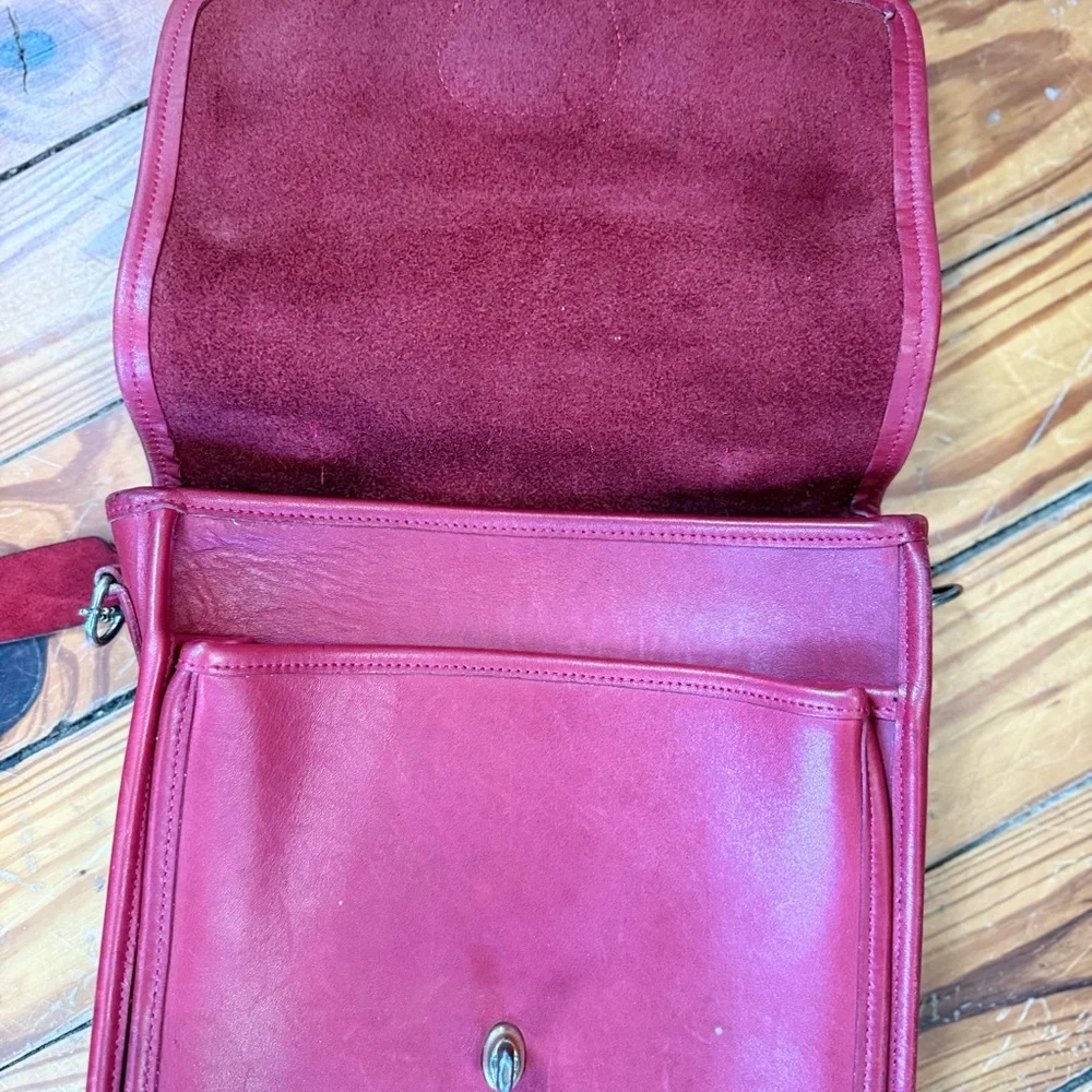 Coach vintage station red crossbody satchel - Picture 2 of 8